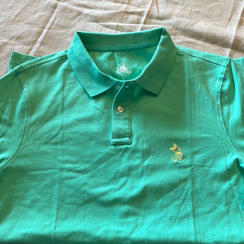 Disney polo mens small
